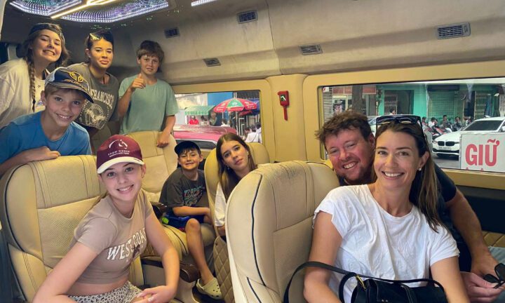 Mekong Delta VIP Tour by Limousine (Max 9 Pax)