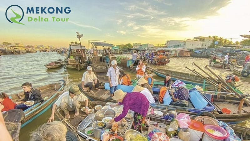 Experience floating on the river in Can Tho